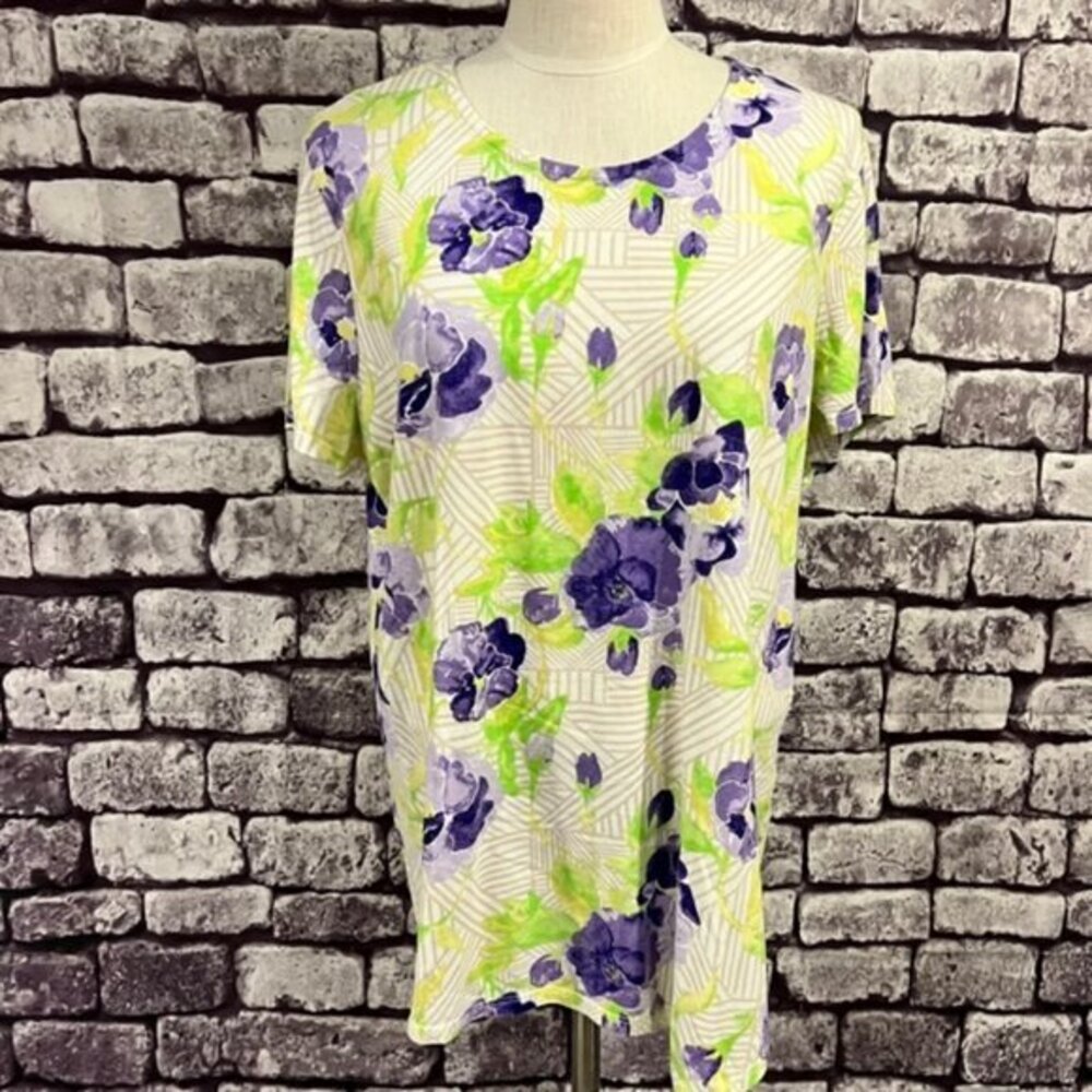 Chico's Scoop Neck Short Sleeve Angled Hem Top Size XL
